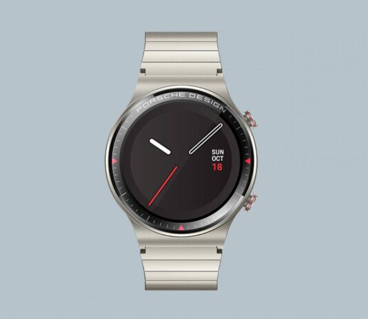 Porsche collaborates with Huawei on new smartwatch go_porsche-watch